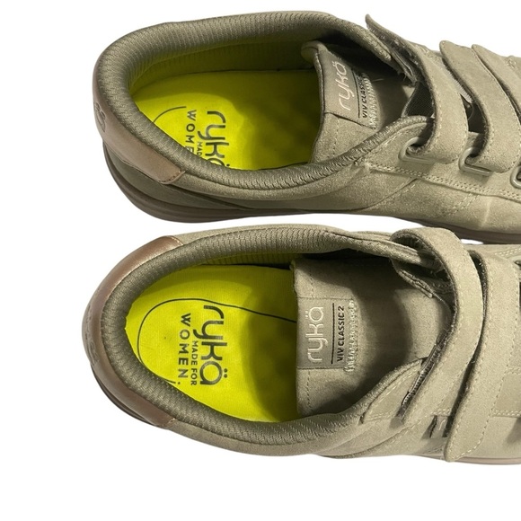Ryka Viv Classic 2 Sneaker light green suede size 11M - Picture 8 of 11